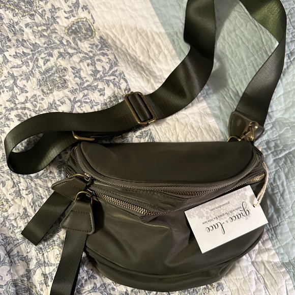 Grace & Lace Belt Bag NWT Olive Green - Sold Out - Picture 5 of 7
